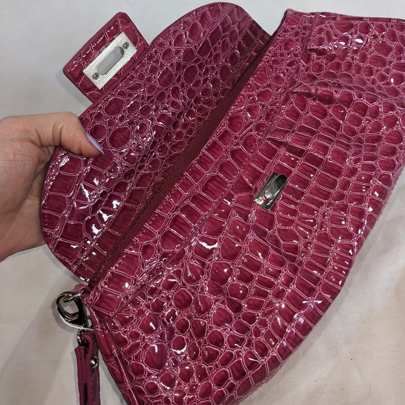 NWT New York & Co. Magenta Croc Patent Clutch Purse - Picture 3 of 8